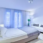 Fasanenstrasse Stylish Apartment